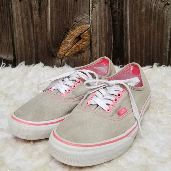 vans color pink or grey